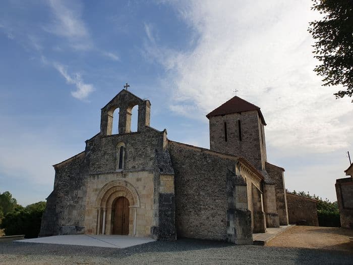Visite libre de l'église - parcours découverte du bourg · photo 1