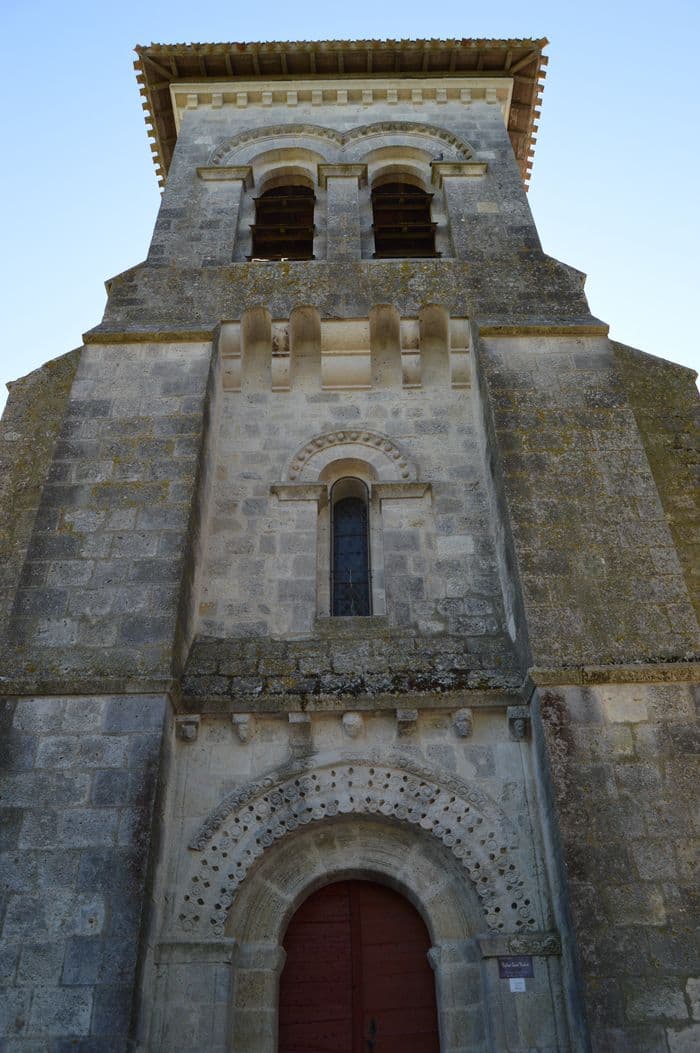 Église Saint-Robert - visite libre · photo 1