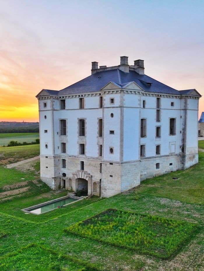 Visite du château de Maulnes · photo 1