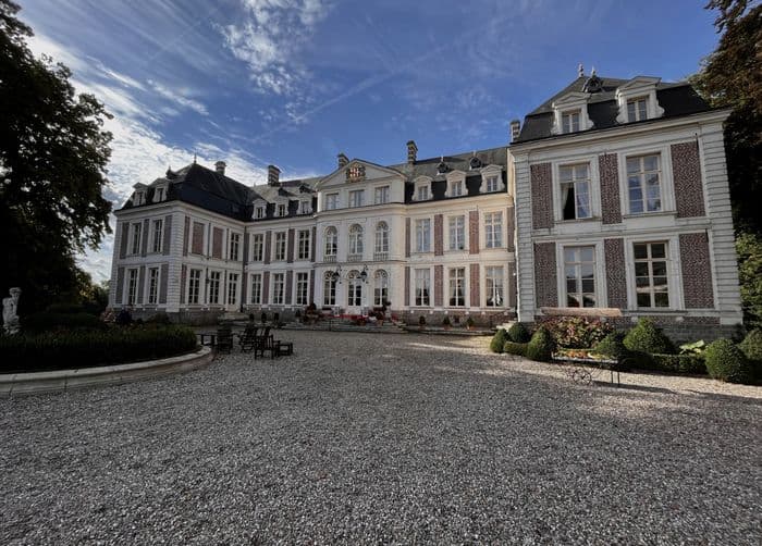 Visite guidée de toutes les pièces du château de Flers · photo 1