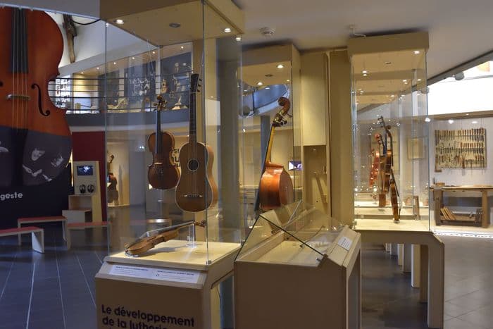 Exposition « La Fabrication de la musique. Départ Mirecourt » · photo 1