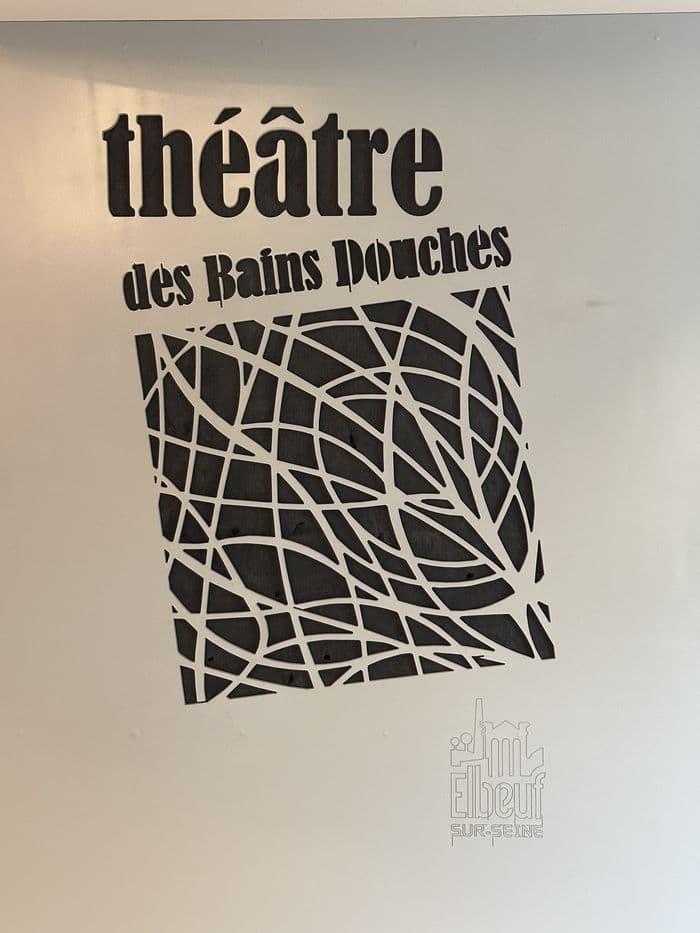 Spectacle : exposition de photos et lecture de texte par Eva Doumbia · photo 1
