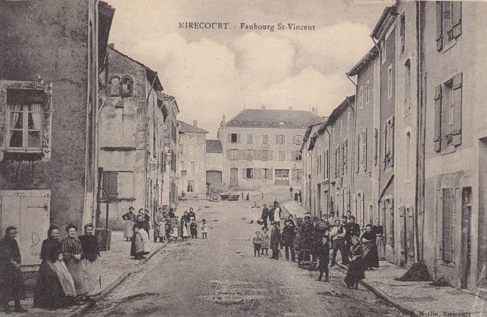 Arrêt sur image : une histoire en images et à ciel ouvert de la lutherie et de l'archèterie à Mirecourt · photo 1