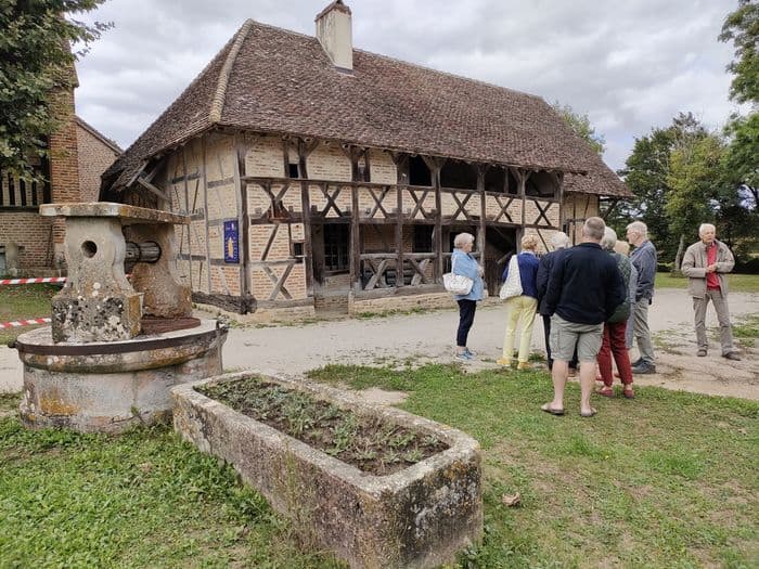 Une ferme bressane à pans de bois · photo 1