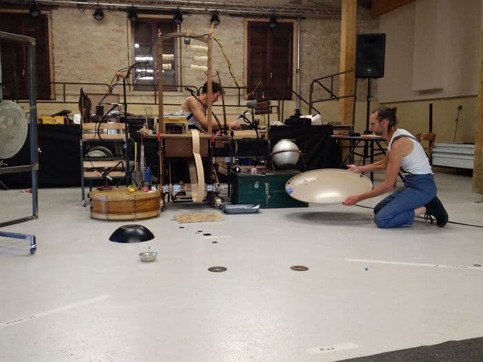 « Vexations mécaniques 1.0.5 » avec la Compagnie Max Ollier - Performance musicale · photo 1