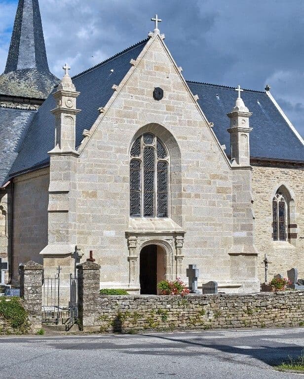 Saint-Gobrien : découvrez sa chapelle et son village · photo 1