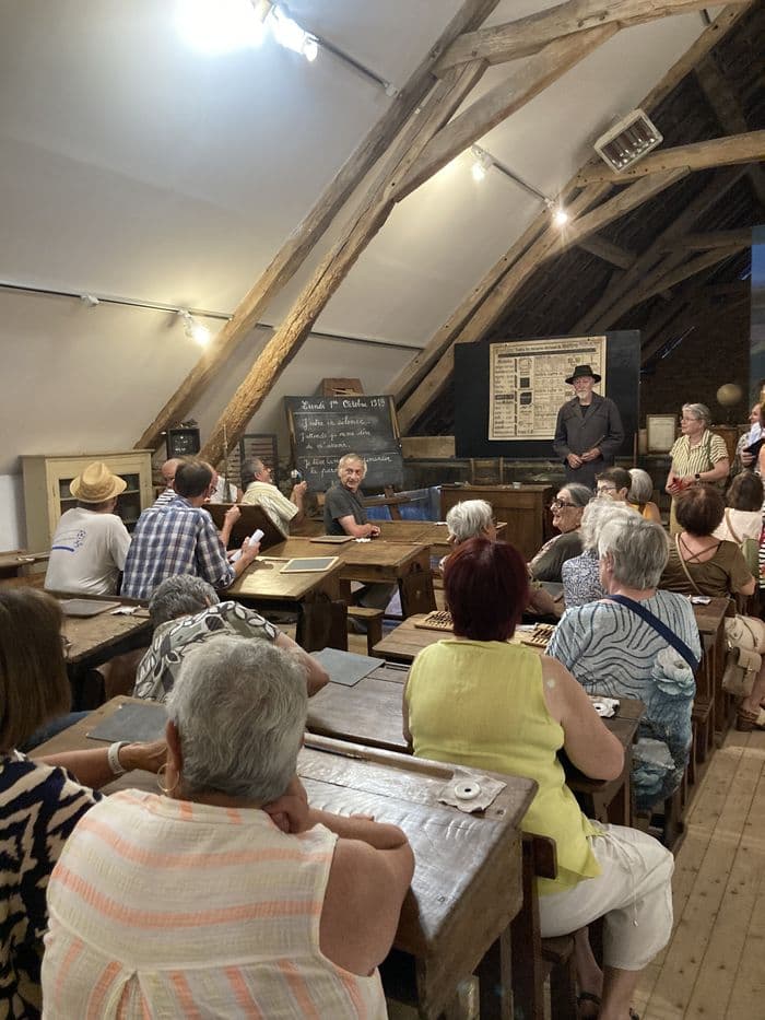 Séance d'une classe à l'ancienne · photo 1