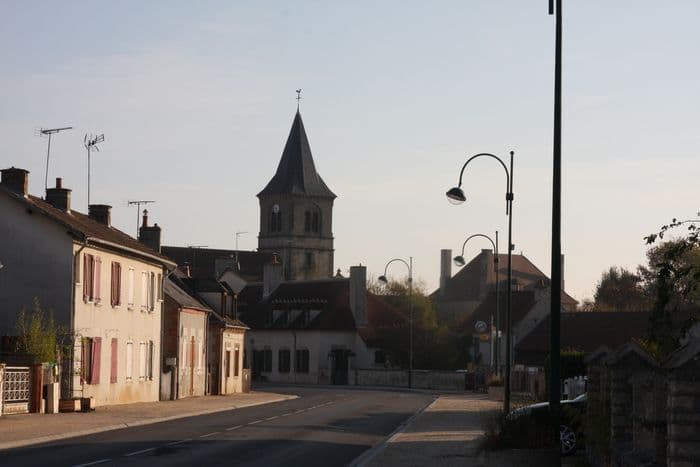 Visite guidée du bourg et l’église Saint-Laurent de Saint-Ennemond · photo 1