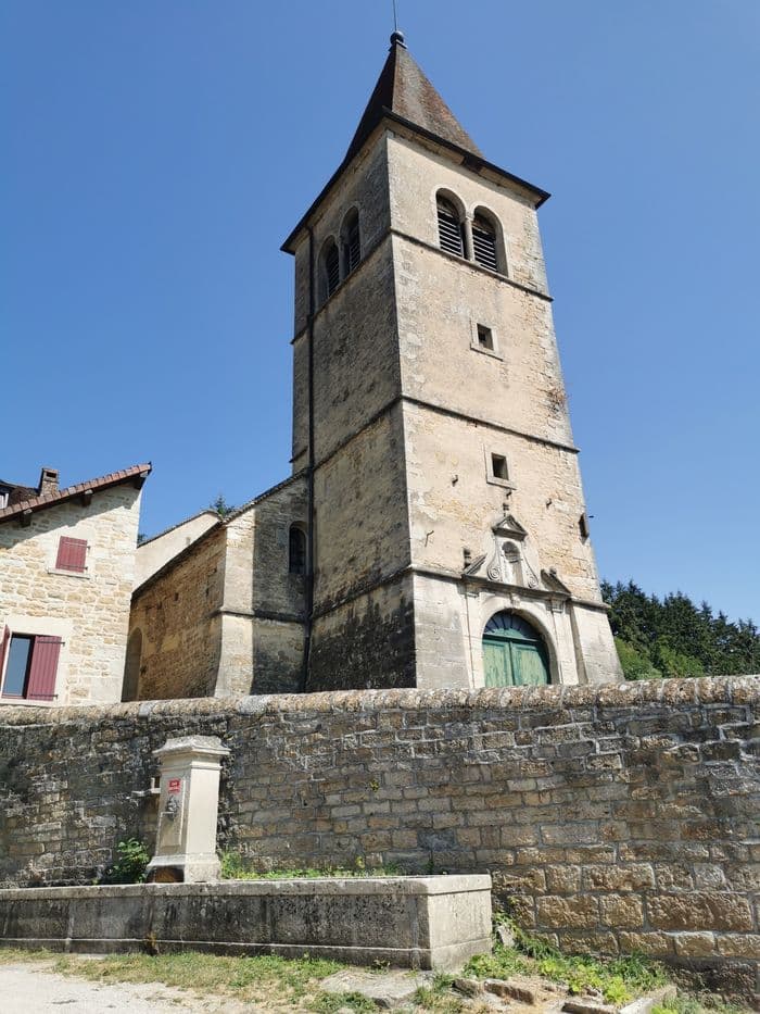 Visite de l'église Saint-Jean-Baptiste : découverte de ses vitraux · photo 1