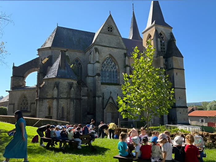 Levez les yeux ! La Basilique des champs · photo 1