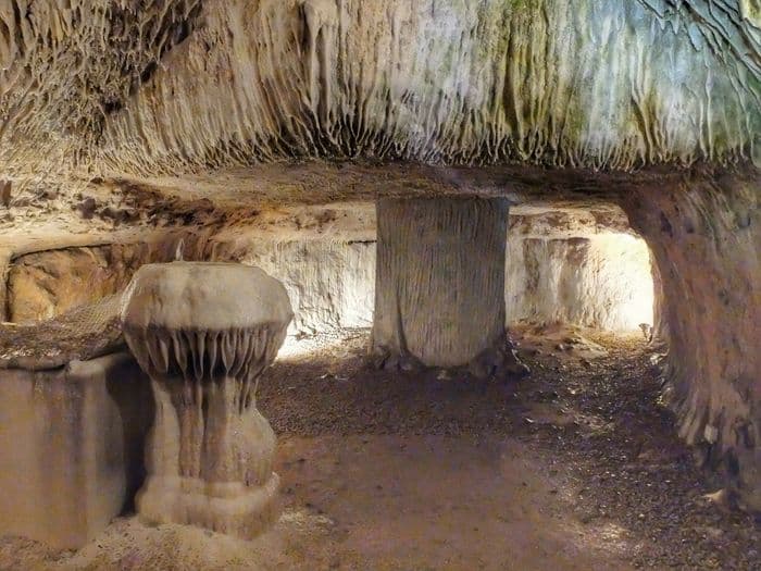 Visite libre de la grotte pétrifiante de Trôo · photo 1