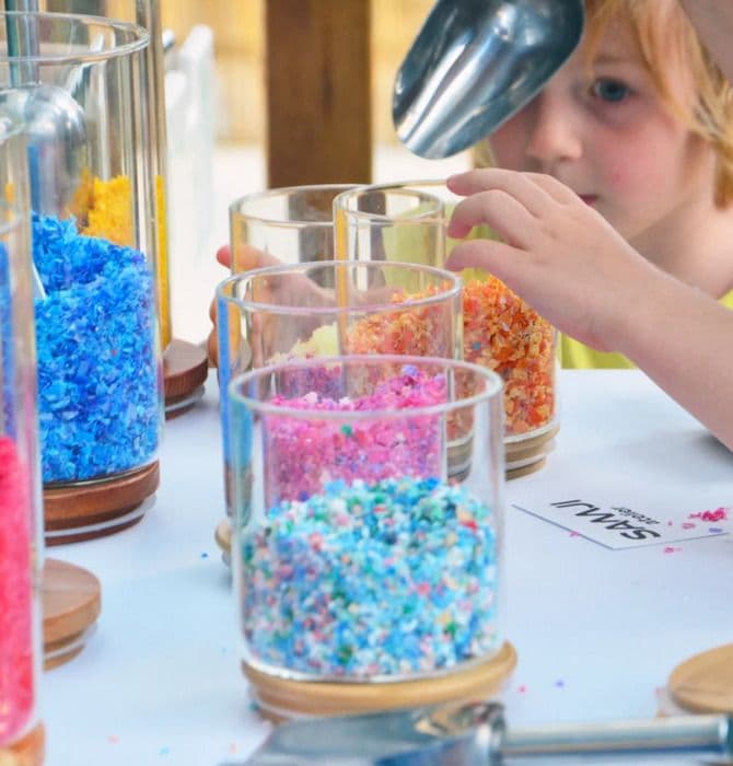 Atelier Jeunesse - recyclage de plastique · photo 1