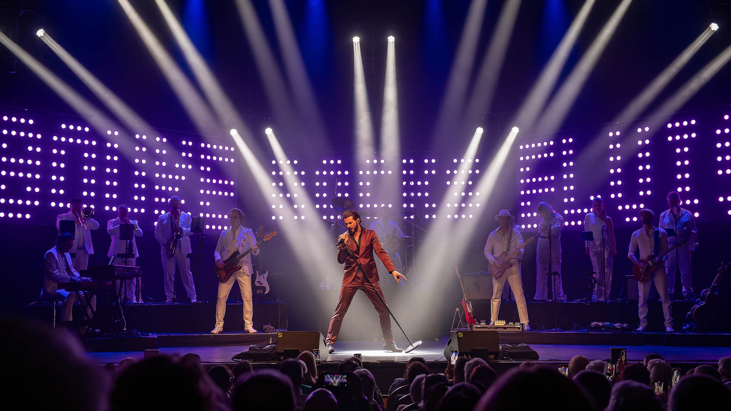 BOUKE ROCKS ELVIS: NEW TOUR 26/27! · photo 1