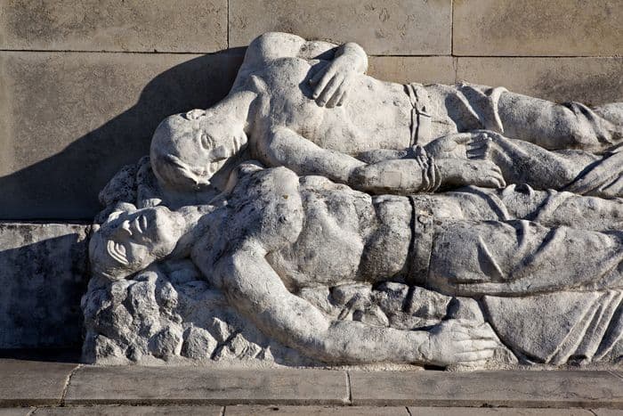 Visite découverte du Monument aux fusillés de Sainte-Radegonde · photo 1